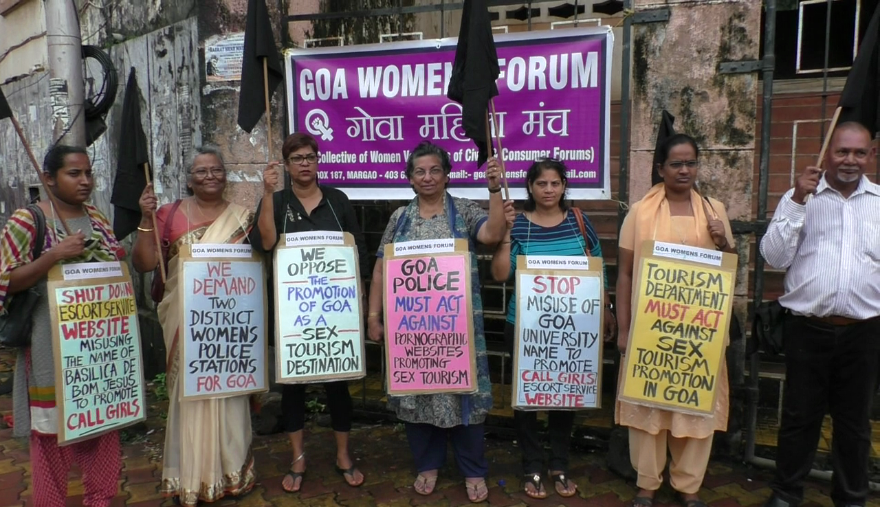 Women march in Madgao against porno websites